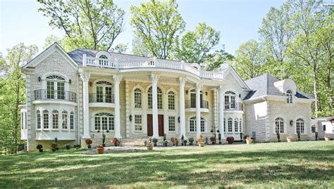 Virginia Real Estate .
